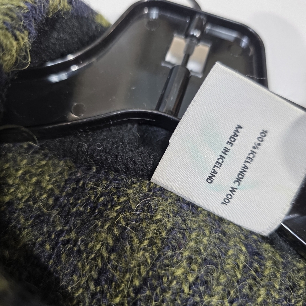 Icewear ASA Icelandic wool geometric Poncho - Picture 8 of 12